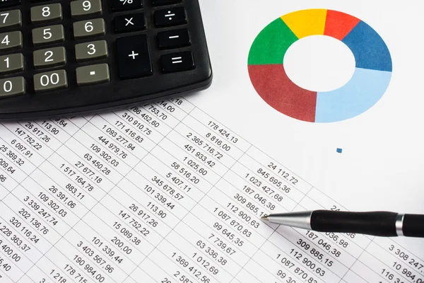 Businessman showing a diagram on a financial report using a pen — Stock Photo, Image