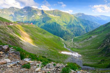 Transfagarasan dağ yolu, Romen Karpatlar 