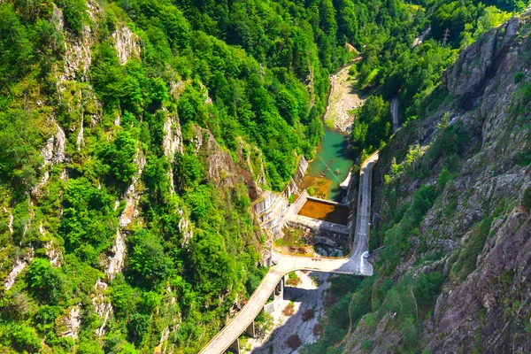 Diga di Vidraru, montagne di Fagaras, Romania — Foto Stock