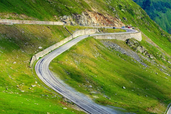 Transfagarasan bergsväg, rumänska Karpaterna — Stockfoto