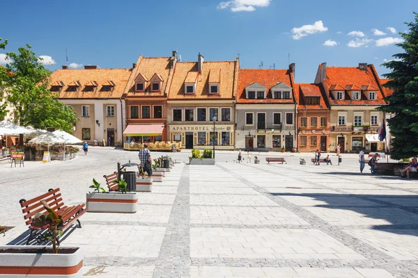 Sandomierz, Polonia - 23 MAGGIO: Sandomierz è conosciuta per il suo centro storico, che è una delle principali attrazioni turistiche. 23 maggio 2014. Sandomierz, Polonia . — Foto Stock