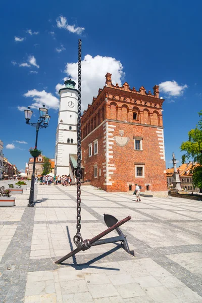 Sandomierz, Polonia - 23 DE MAYO: Sandomierz es conocida por su casco antiguo, que es una de las principales atracciones turísticas. 23 de mayo de 2014. Sandomierz, Polonia . — Foto de Stock