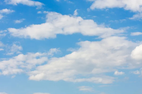 Blue sky with clouds, close up — Stock Photo, Image