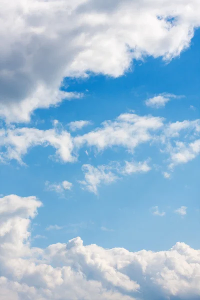 Blue sky with clouds, close up — Stock Photo, Image