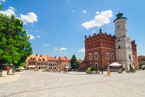 Sandomierz, Polonia - 23 MAGGIO: Sandomierz è conosciuta per il suo centro storico, che è una delle principali attrazioni turistiche. 23 maggio 2014. Sandomierz, Polonia . — Foto Stock