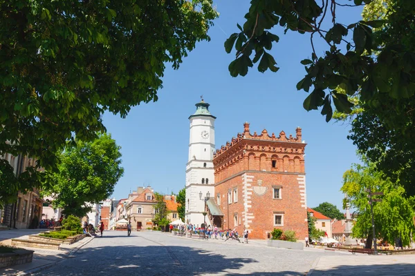 Sandomierz, Polonia - 23 MAGGIO: Sandomierz è conosciuta per il suo centro storico, che è una delle principali attrazioni turistiche. 23 maggio 2014. Sandomierz, Polonia . — Foto Stock
