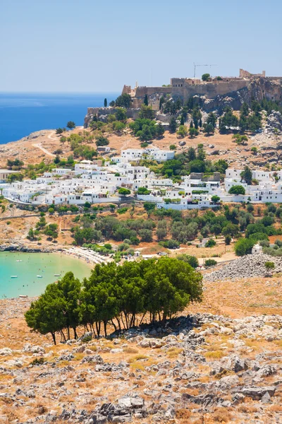 Місто Ліндос, замок вище на грецькому острові Родос — стокове фото