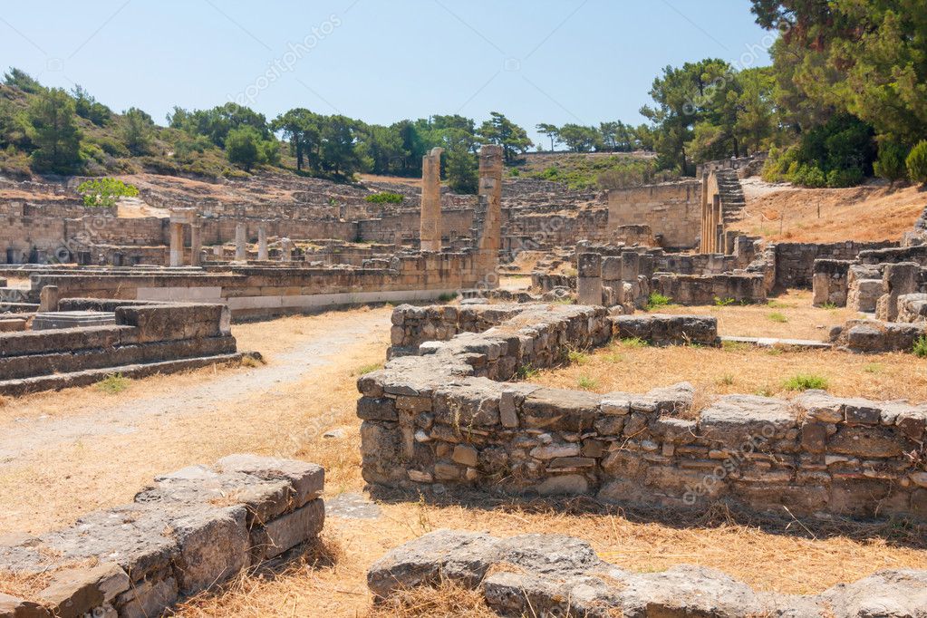 Antigua Grecia muros y pilares en ruinas sitio arqueológico Isla de