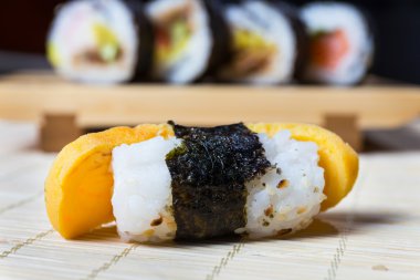 Japon deniz ürünleri suşisi. 