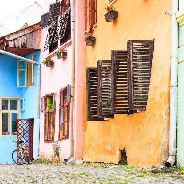 Medieval street view in Sighisoara founded by saxon colonists in XIII century, Romania — Stock Photo, Image