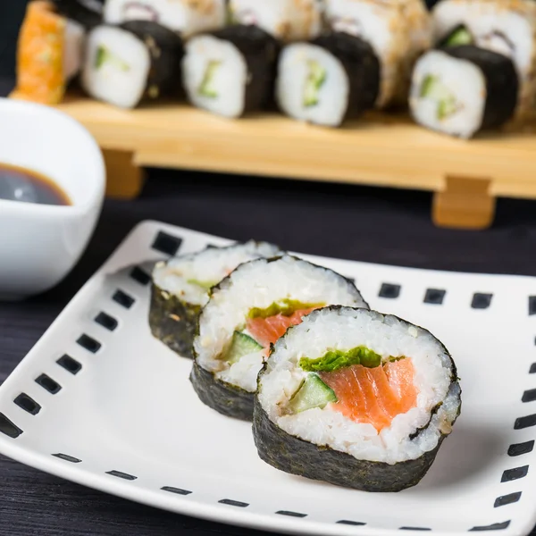 Sushi, japanska skaldjur — Stockfoto