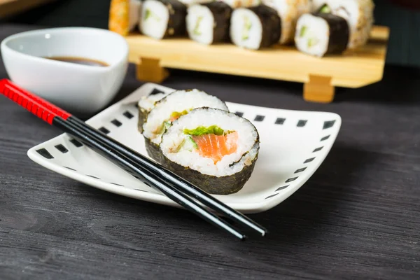 Sushi, japanska skaldjur — Stockfoto