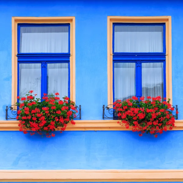 Ventanas y persianas, primer plano —  Fotos de Stock