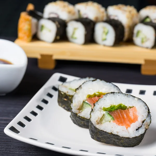 Sushi, Japanese seafood — Stock Photo, Image