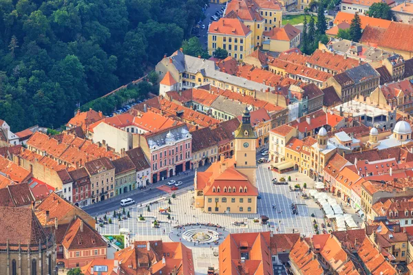 Vista aérea del casco antiguo, Brasov, Transilvania, Rumania — Foto de Stock