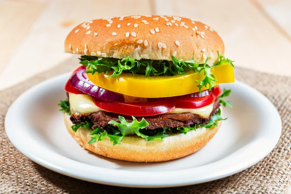 taze sebze, ev yapımı hamburger yakın çekim