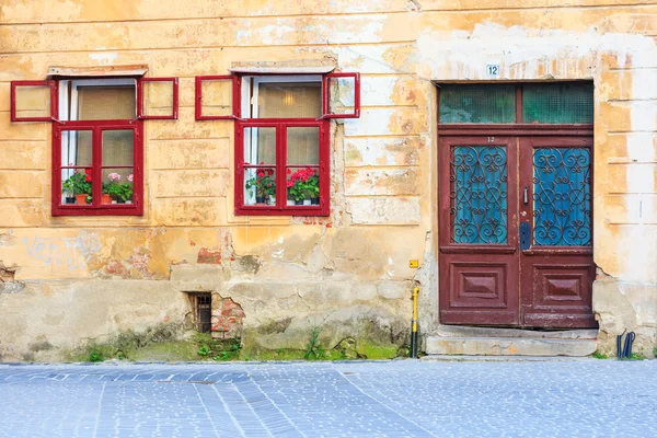 Fenster und Rollläden, Nahaufnahme — Stockfoto