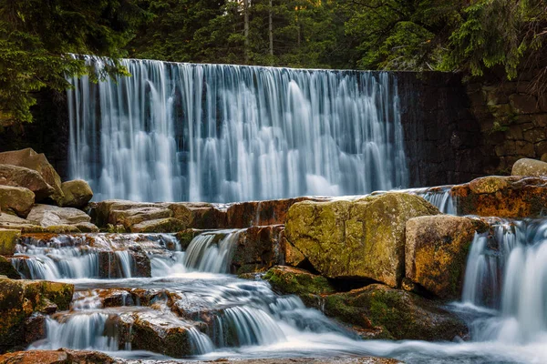 Vacker Natur Wild Waterfall Lomnica Floden Karpacz Polen — Stockfoto