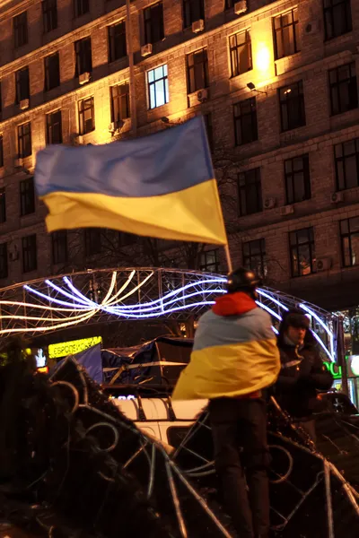 KIEV (KYIV), UCRÂNIA - 4 de dezembro de 2013: Manifestante Euromaidan wi — Fotografia de Stock