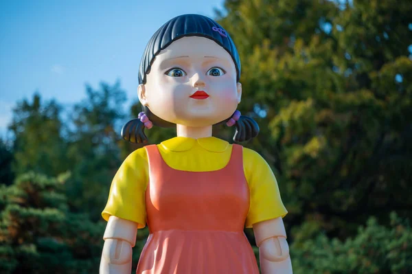 Seoul South Korea November 2021 Giant Doll Netflix Original Series — Stock Photo, Image