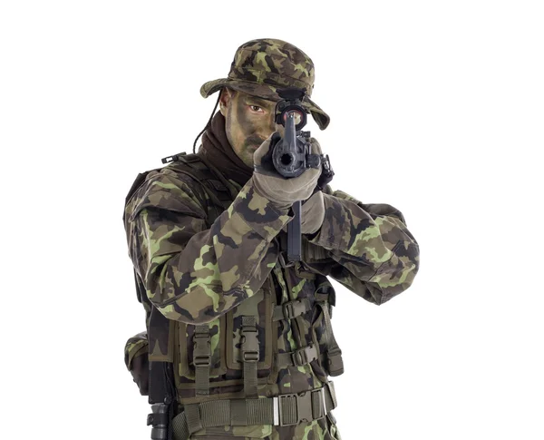 Soldier in camouflage and modern weapon M4. — Stock Photo, Image