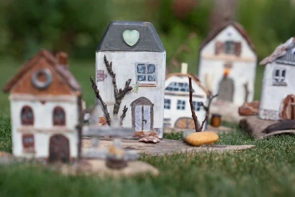 Vieilles Maisons Bois Modèle Sur Herbe Verte — Photo