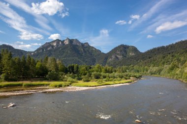 Üç Crowns dağı (Trzy Korony) ve Dunajec nehri, Pieniny Ulusal Parkı, Polonya