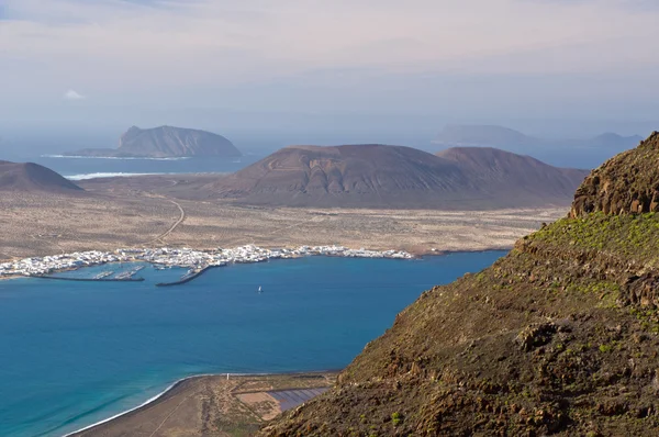 La Graciosa острів вид з Лансароте — стокове фото