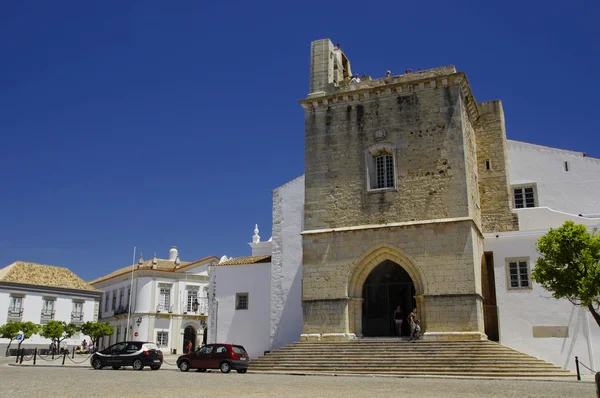 Die Kathedrale in der Innenstadt von Faro, Algarve-Hauptstadt, Portugal — Stockfoto