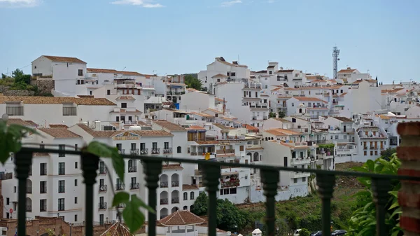 Spaans witte dorp frigiliana, Andalusië, provincie malaga — Stockfoto