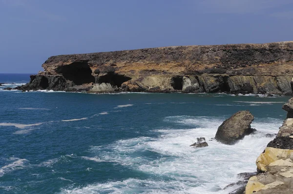 Cliff pobřeží v ajuy - fuerteventura — Stock fotografie