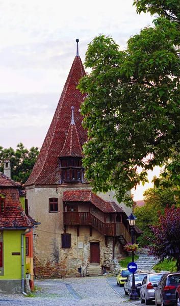 Sighisoara - la città dove Vlad Tepes-Draculea è nato. Transilvania, Romania — Foto Stock