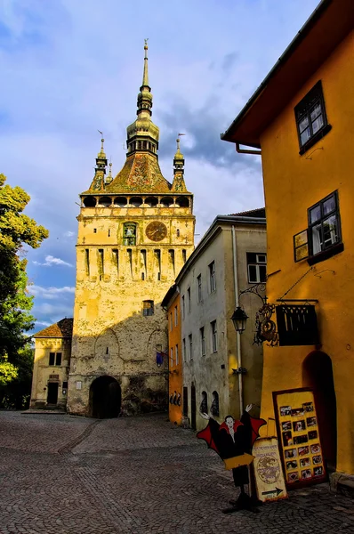 Sighisoara - la città dove Vlad Tepes-Draculea è nato. Transilvania, Romania — Foto Stock