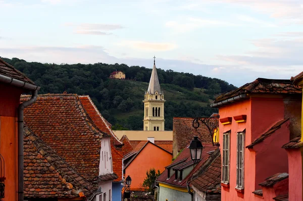 Sighisoara - la ciudad donde nació Vlad Tepes-Draculea. Transilvania, Rumanía —  Fotos de Stock