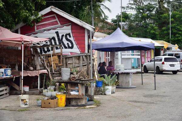 Bridgetown Barbade Février 2020 Les Gens Assis Dans Marché Rue — Photo