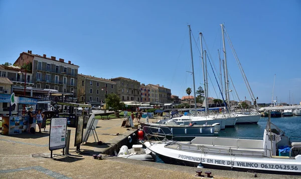 Propriano Corsica France Серпня 2020 Року Туристи Прогулювались Вздовж Морського — стокове фото