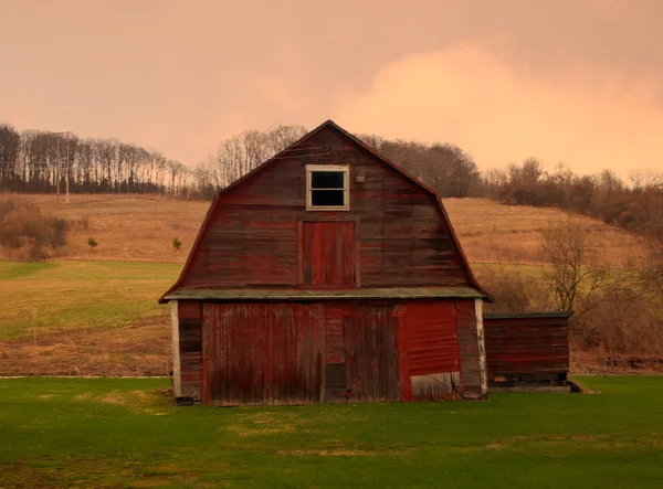 Red barn — Stock Photo, Image