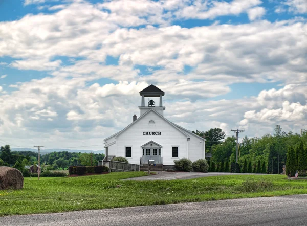 Iglesia campestre — Foto de Stock