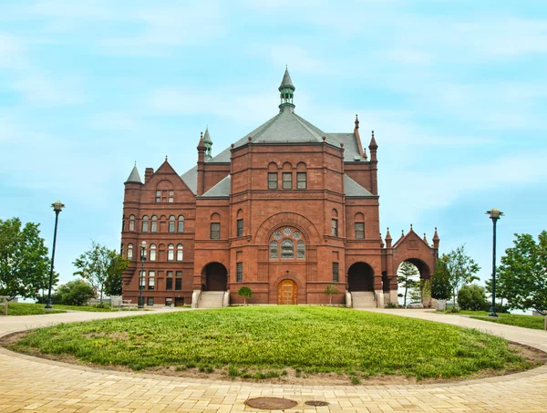 Edificio in terracotta — Foto Stock