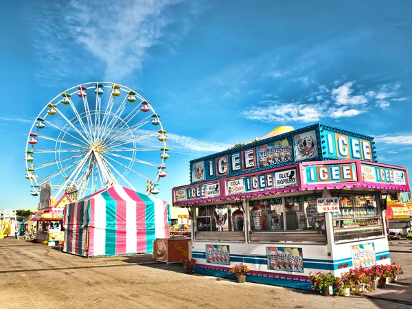 Fair midway — Stock Photo, Image