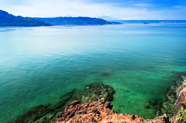 Na margem do mar . — Fotografia de Stock