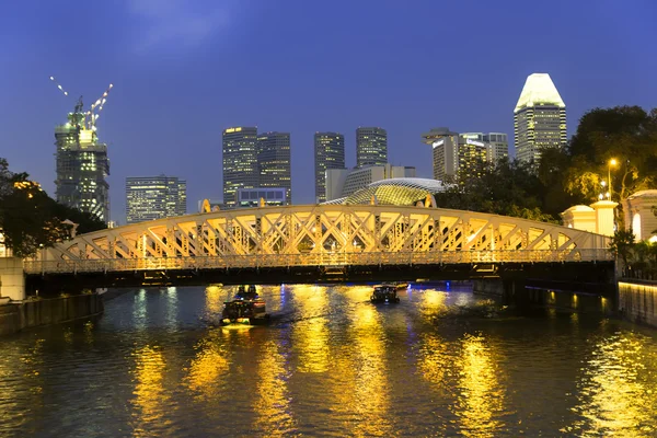 Singapore River. Anderson Bridge. — Stock Photo, Image