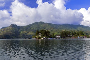 parapat deniz feneri görünümü.