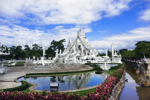 White Temple and Ponds. — Stock Photo, Image