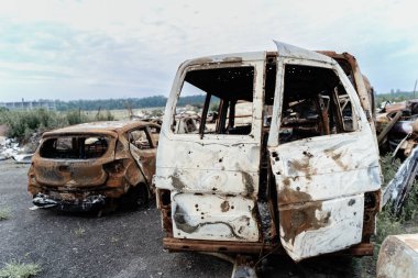 15.07.2022, Ukrayna Savaşı: Irpin, Bucha bölgesinde bir çöp yığını.