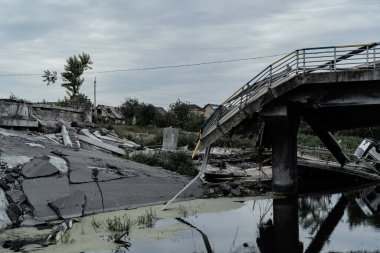 War in Ukraine. blown up bridge to Irpen