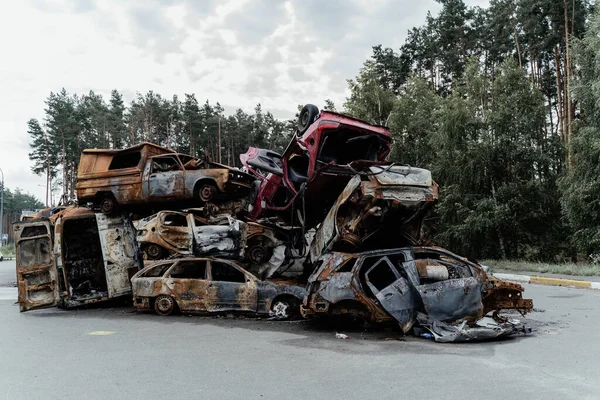 Панорама Скидання Зруйнованих Автомобілів Ірпіні Київська Область Після Наступу Російських — стокове фото