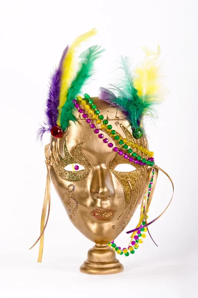 Mardi gras korálky a maska — Stock fotografie