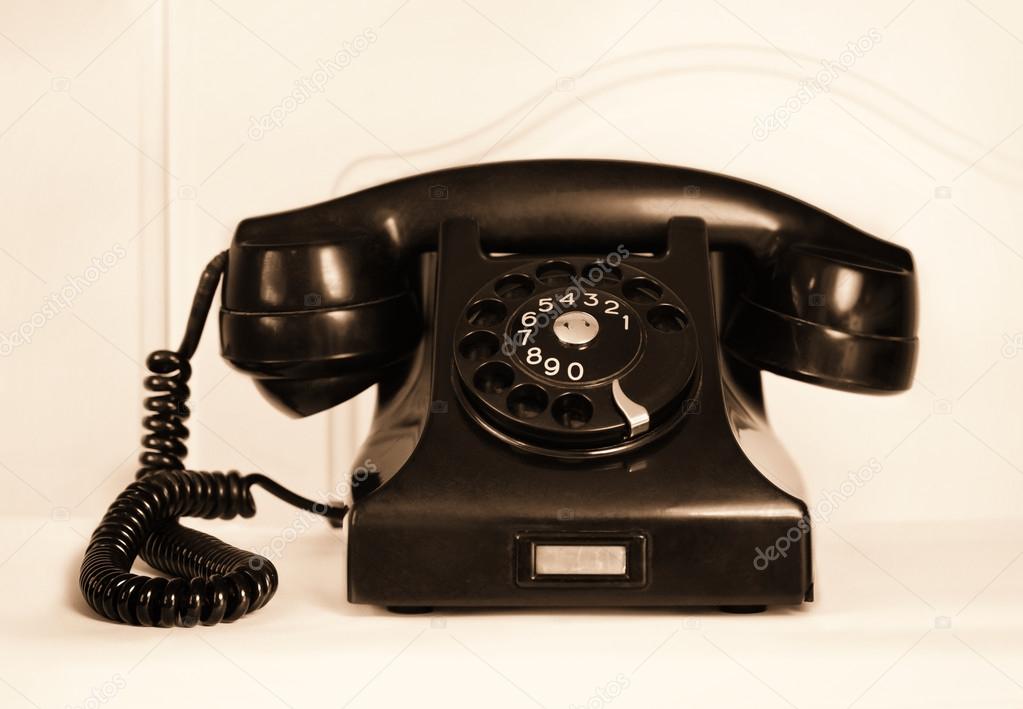 Retro old fashioned rotary dial phone