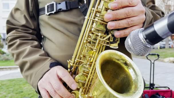 Man Playing Saxophone Street — Video